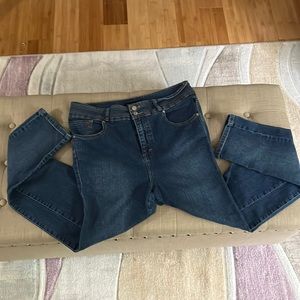 Oh Pomp! Woman’s Blue Jean’s.